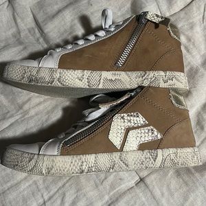 Dolce Vita tennis shoes